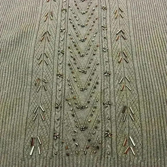 Requirements women’s sleeveless top with turtleneck and acrylic beading, size XL - Picture 4 of 11